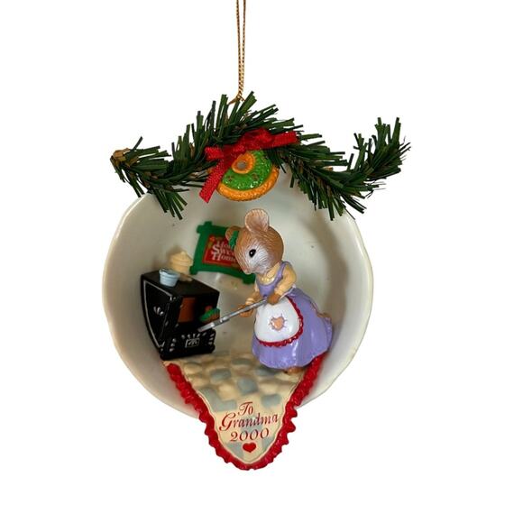 Mother Mouse Vintage Ornament by Maggie Luk Christmas Holiday Classics Eckerd - Picture 2 of 9